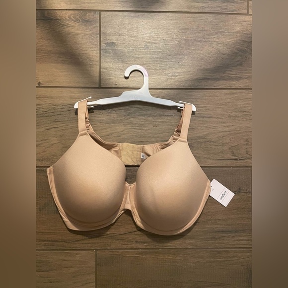 Auden tan bra. - Picture 1 of 1